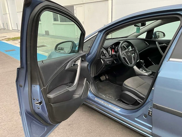 2010 opel astra personenauto - afbeelding 5 van  29