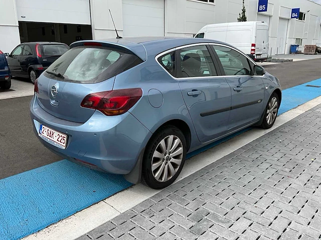 2010 opel astra personenauto - afbeelding 28 van  29