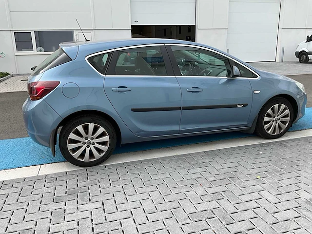 2010 opel astra personenauto - afbeelding 29 van  29