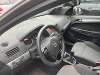 2010 opel astra - afbeelding 11 van  36