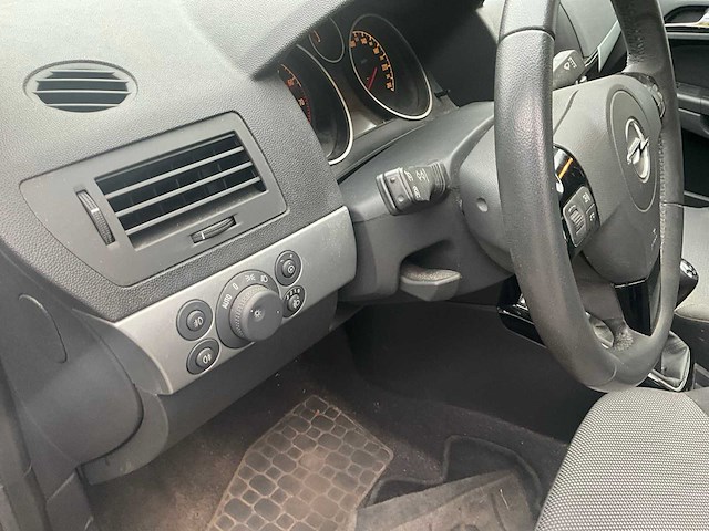 2010 opel astra - afbeelding 13 van  36