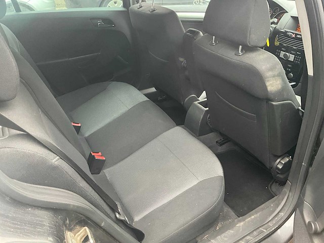 2010 opel astra - afbeelding 20 van  36