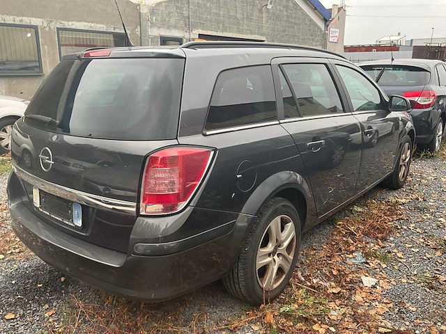 2010 opel astra - afbeelding 32 van  36
