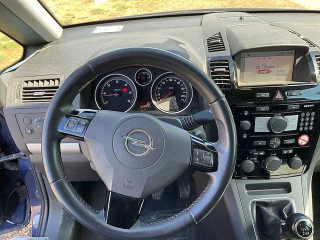 2010 opel zafira personenauto - afbeelding 22 van  46