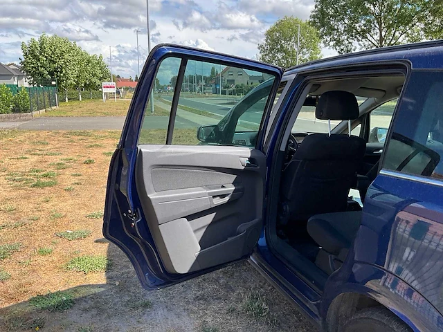 2010 opel zafira personenauto - afbeelding 31 van  46