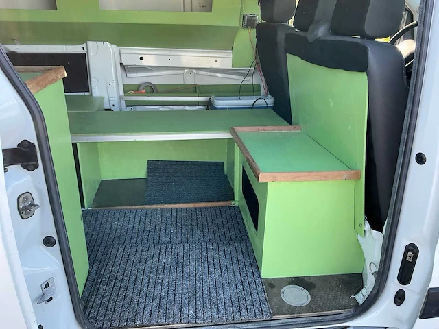 2010 peugeot expert camper - afbeelding 18 van  52