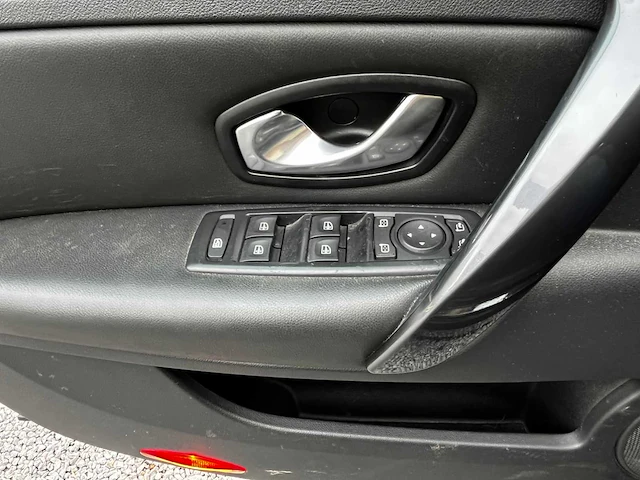 2010 renault laguna 2.0 dci euro 5 - afbeelding 23 van  24
