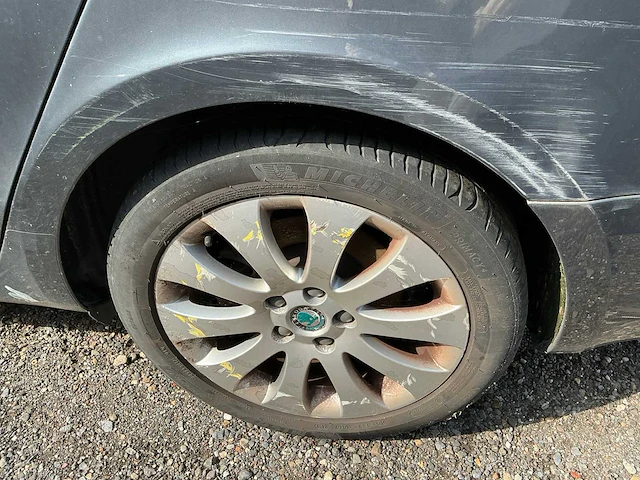 2010 skoda superb schade - personenauto - afbeelding 13 van  22