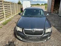 2010 skoda superb schade - personenauto - afbeelding 2 van  22