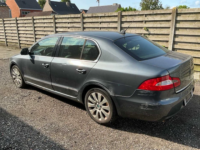 2010 skoda superb schade - personenauto - afbeelding 6 van  22