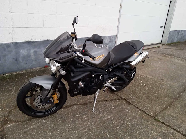 2010 triumph streettriple r motorfiets - afbeelding 2 van  9