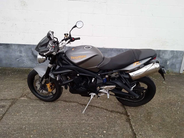 2010 triumph streettriple r motorfiets - afbeelding 3 van  9