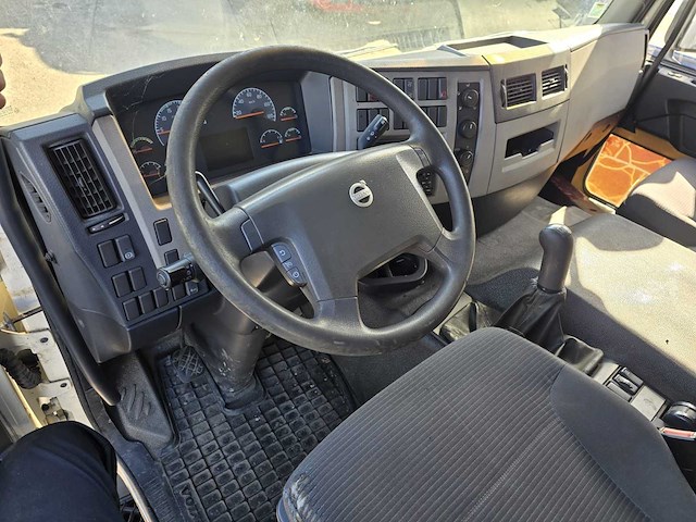 2010 volvo fe260 - bakwagen met laadklep - 7.1l diesel – airco - afbeelding 12 van  16