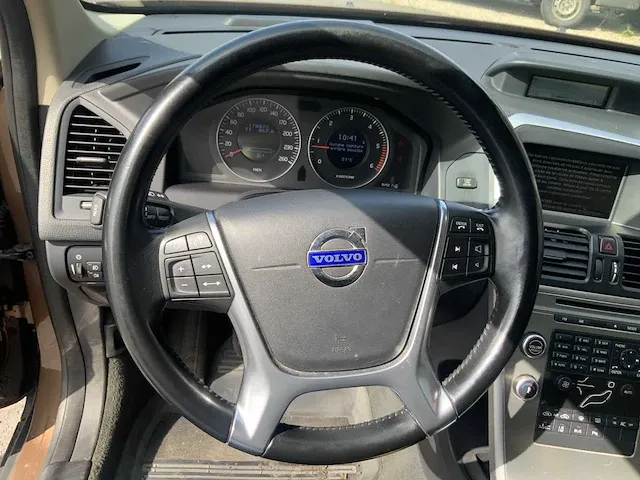 2010 volvo xc60 personenauto - afbeelding 8 van  34