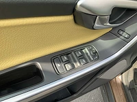 2010 volvo xc60 personenauto - afbeelding 11 van  34