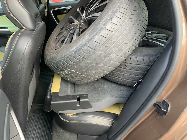 2010 volvo xc60 personenauto - afbeelding 15 van  34