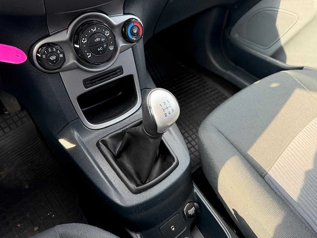 2011 - ford fiesta - personenauto - afbeelding 15 van  28