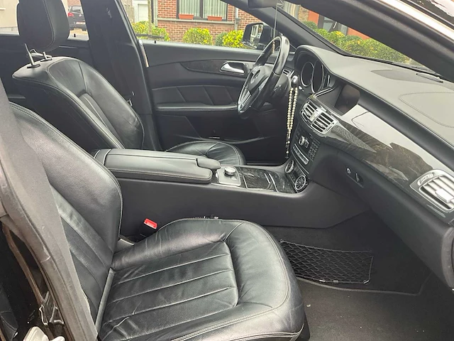 2011 - mercedes-benz cls 350 cdi - personenauto - afbeelding 9 van  39