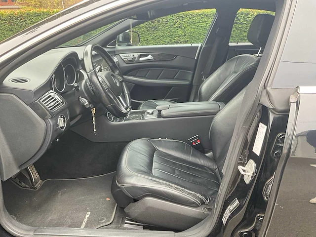 2011 - mercedes-benz cls 350 cdi - personenauto - afbeelding 17 van  39
