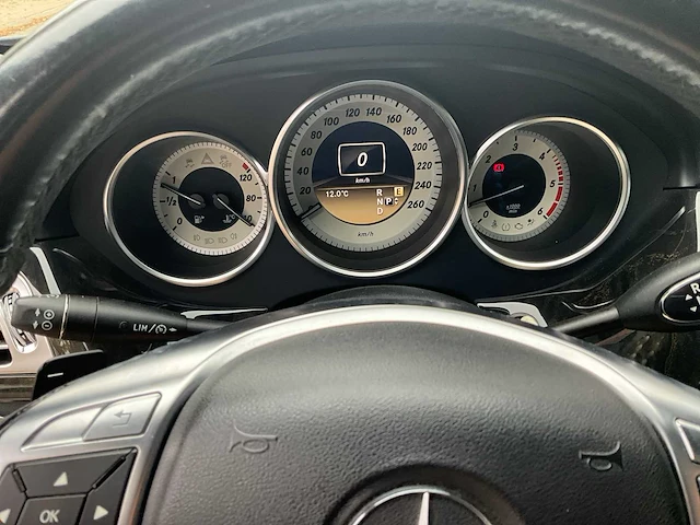 2011 - mercedes-benz cls 350 cdi - personenauto - afbeelding 22 van  39