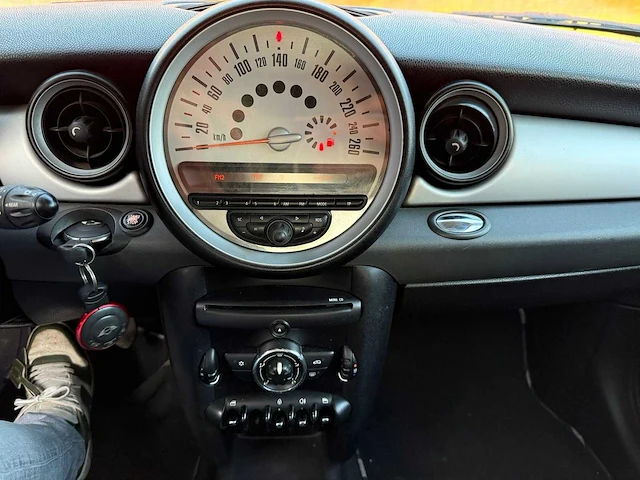 2011 - mini cooper d - personenauto - afbeelding 6 van  19