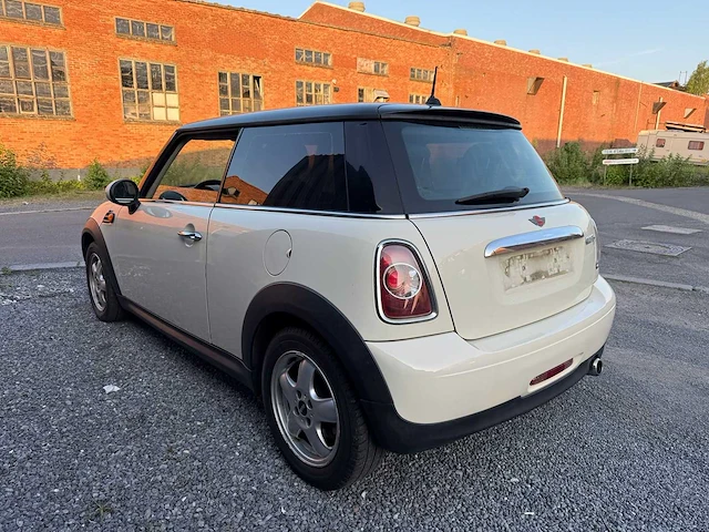 2011 - mini cooper d - personenauto - afbeelding 17 van  19