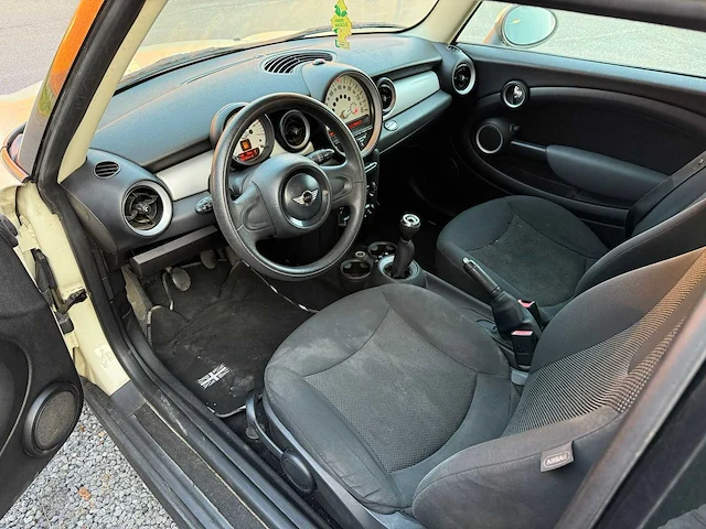 2011 - mini cooper d - personenauto - afbeelding 19 van  19
