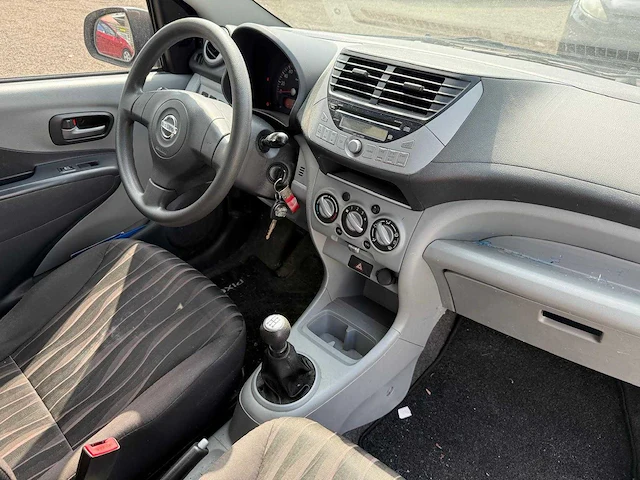2011 - nissan pixo - personenauto - afbeelding 17 van  17