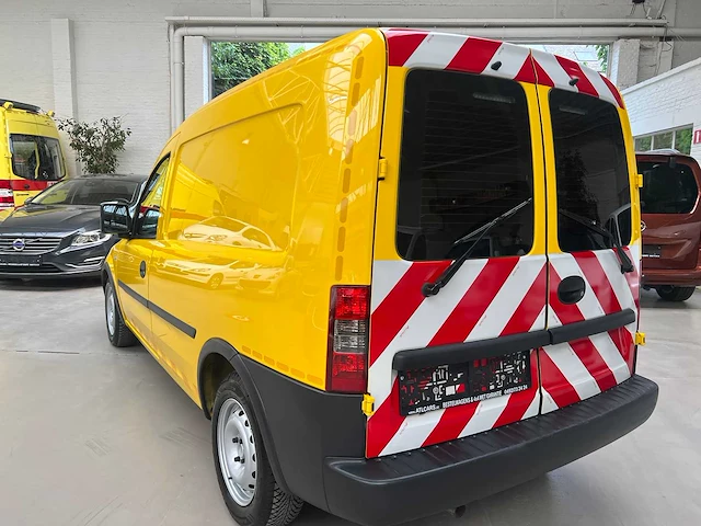2011 - opel - combo - van - afbeelding 25 van  28