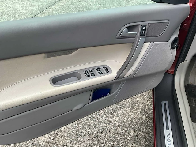 2011 - volvo c70 - car - afbeelding 9 van  51
