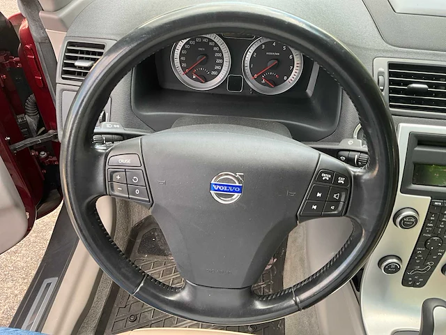 2011 - volvo c70 - car - afbeelding 17 van  51