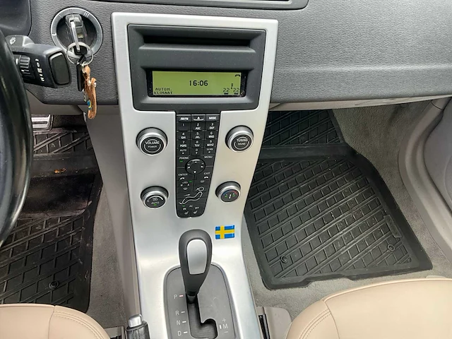 2011 - volvo c70 - car - afbeelding 20 van  51