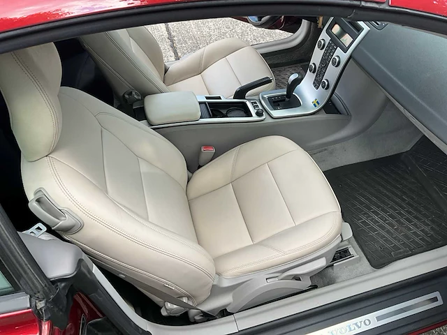 2011 - volvo c70 - car - afbeelding 25 van  51