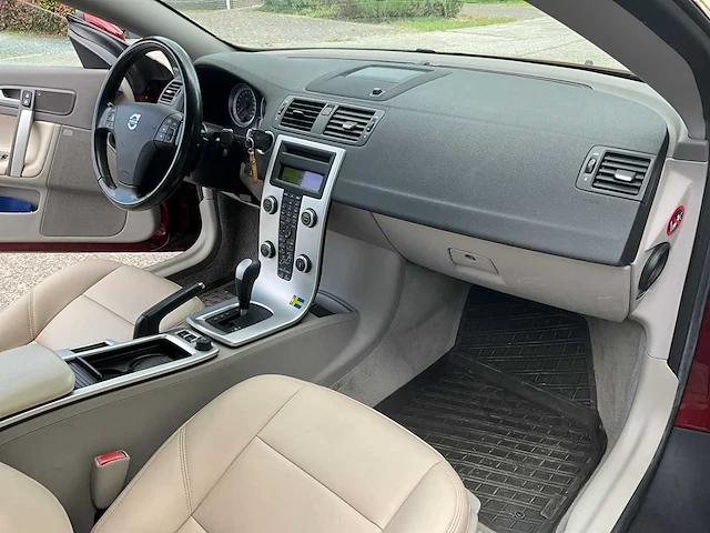 2011 - volvo c70 - car - afbeelding 26 van  51