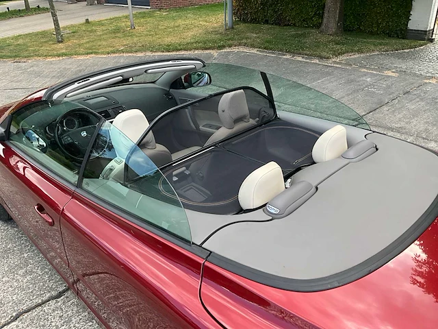 2011 - volvo c70 - car - afbeelding 36 van  51