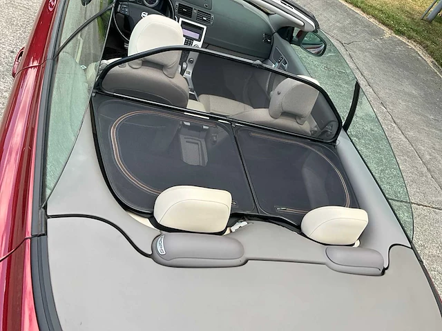 2011 - volvo c70 - car - afbeelding 37 van  51