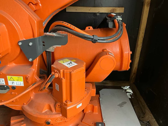 2011 abb irb 6640 m2004 industriële robot - afbeelding 16 van  17