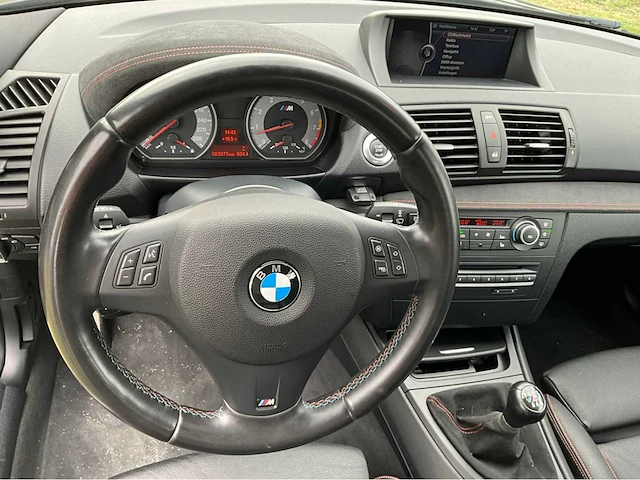2011 bmw 1m personenauto - afbeelding 15 van  17