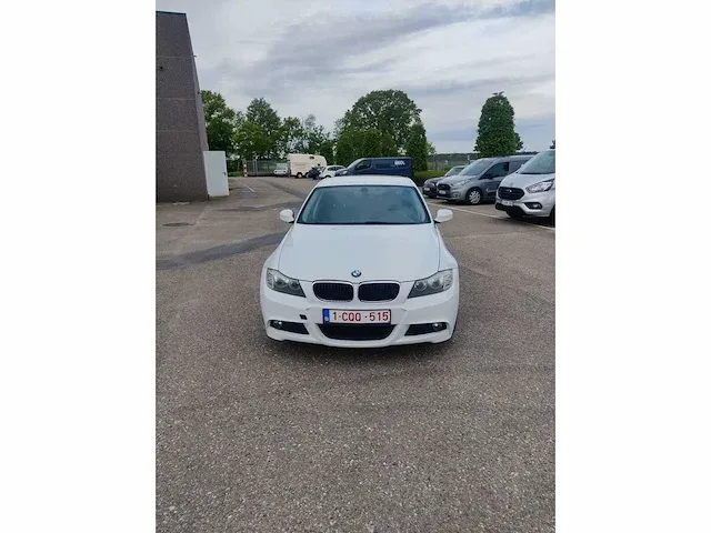 2011 bmw 318d - afbeelding 18 van  19