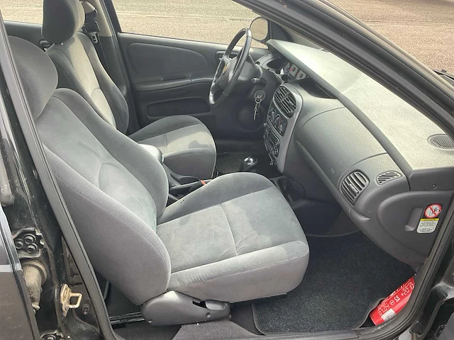 2011 chrysler neon 2.0 - afbeelding 8 van  25