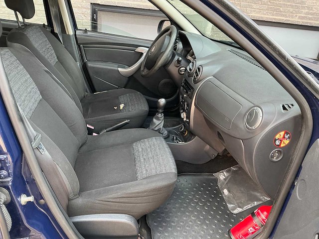 2011 dacia duster 4x4 licht vracht - afbeelding 13 van  22