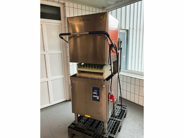 2011 electrolux ehtai korvenvaatwasmachine - afbeelding 2 van  8