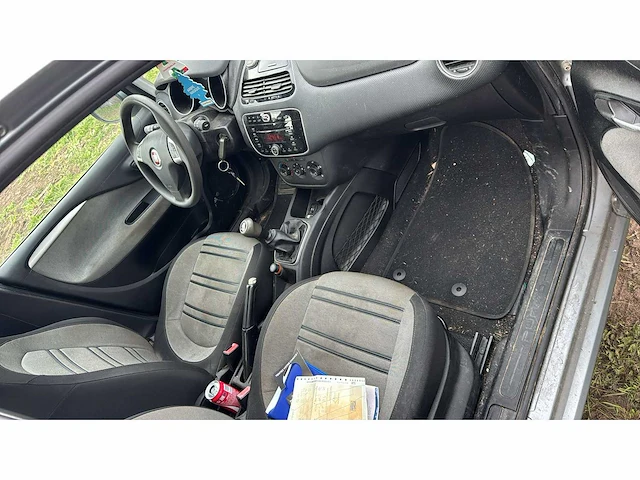 2011 fiat punto personenauto - afbeelding 7 van  33