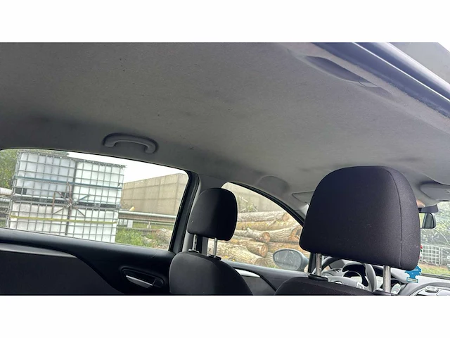 2011 fiat punto personenauto - afbeelding 10 van  33