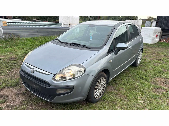 2011 fiat punto personenauto - afbeelding 1 van  33