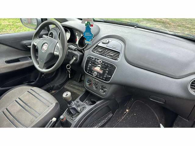 2011 fiat punto personenauto - afbeelding 32 van  33