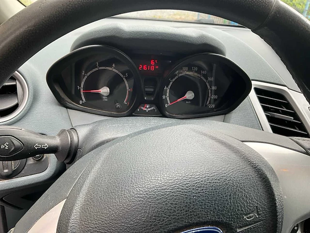 2011 ford fiësta - personenauto - afbeelding 2 van  28