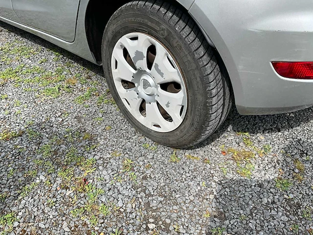 2011 ford fiësta - personenauto - afbeelding 14 van  28