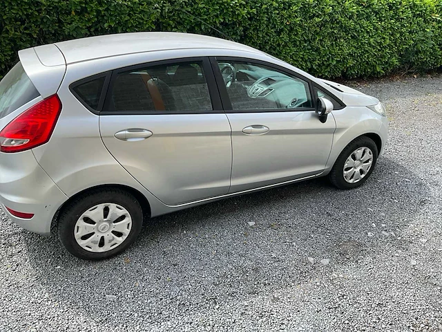 2011 ford fiësta - personenauto - afbeelding 27 van  28