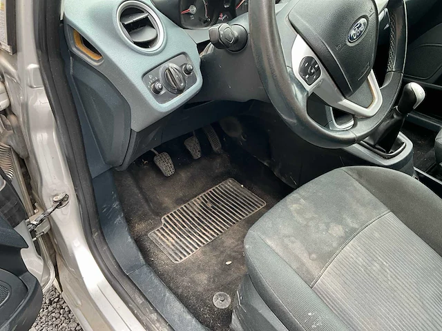 2011 ford fiësta - personenauto - afbeelding 28 van  28